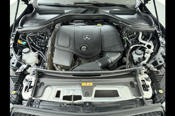Mercedes-Benz GLC 400e 4Matic AMG // Trekhaak // Luchtvering // Meesturende Achteras // Panoramadak // Nightpakket // 360 Camera // Digital Light