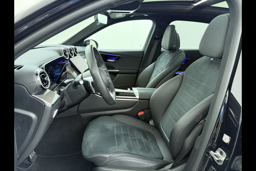Mercedes-Benz GLC 400e 4Matic AMG // Trekhaak // Luchtvering // Meesturende Achteras // Panoramadak // Nightpakket // 360 Camera // Digital Light
