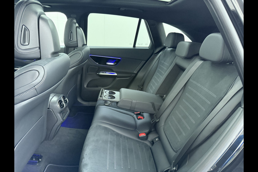 Mercedes-Benz GLC 400e 4Matic AMG // Trekhaak // Luchtvering // Meesturende Achteras // Panoramadak // Nightpakket // 360 Camera // Digital Light