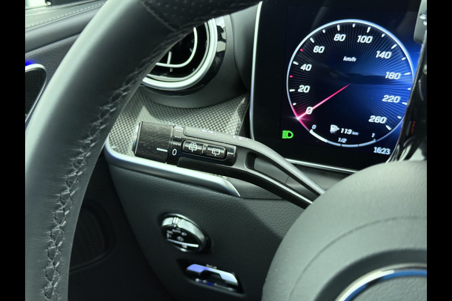 Mercedes-Benz GLC 400e 4Matic AMG // Trekhaak // Luchtvering // Meesturende Achteras // Panoramadak // Nightpakket // 360 Camera // Digital Light