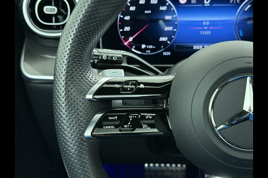 Mercedes-Benz GLC 400e 4Matic AMG // Trekhaak // Luchtvering // Meesturende Achteras // Panoramadak // Nightpakket // 360 Camera // Digital Light