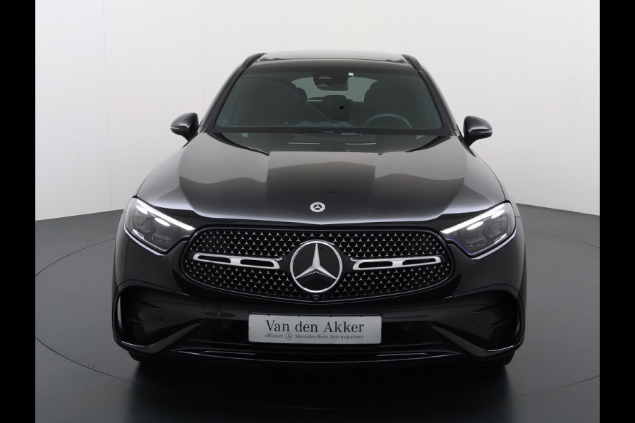 Mercedes-Benz GLC 400e 4Matic AMG // Trekhaak // Luchtvering // Meesturende Achteras // Panoramadak // Nightpakket // 360 Camera // Digital Light