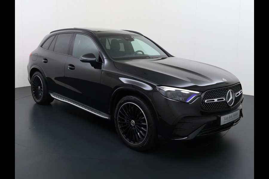 Mercedes-Benz GLC 400e 4Matic AMG // Trekhaak // Luchtvering // Meesturende Achteras // Panoramadak // Nightpakket // 360 Camera // Digital Light