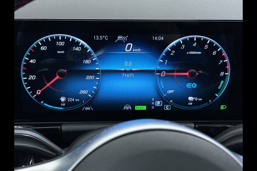 Mercedes-Benz GLA 250e AMG // Memory Stoelen // Distronic // Panoramadak // Rij Assistentiepakket // MultiBeam LED // Carplay // Nightpakket