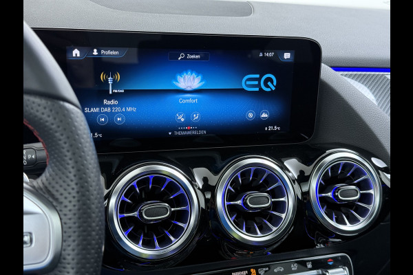 Mercedes-Benz GLA 250e AMG // Memory Stoelen // Distronic // Panoramadak // Rij Assistentiepakket // MultiBeam LED // Carplay // Nightpakket