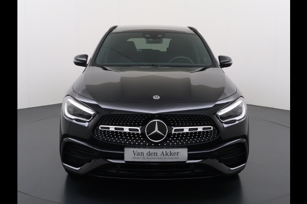 Mercedes-Benz GLA 250e AMG // Memory Stoelen // Distronic // Panoramadak // Rij Assistentiepakket // MultiBeam LED // Carplay // Nightpakket