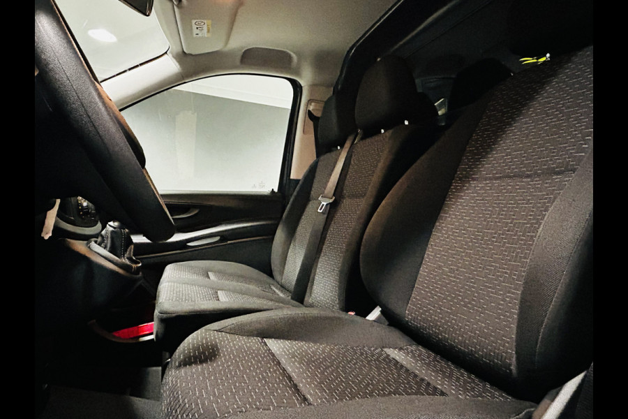 Mercedes-Benz Vito 110 CDI Lang // Airco // Navigatie// // Achterklep // Bumpers in kleur // Groot Scherm // Betimmering