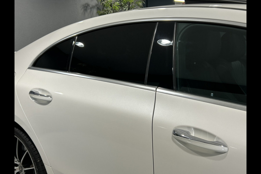 Mercedes-Benz CLS-Klasse 450 4Matic AMG // Burmester // 360 Camera // Sunroof // Trekhaak // 20 inch // Designo White // Distronic