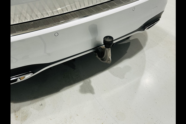 Mercedes-Benz B-Klasse 180 AMG // Trekhaak // Camera // Elek. Achterklep // Carplay // LED Koplampen // Navigatie