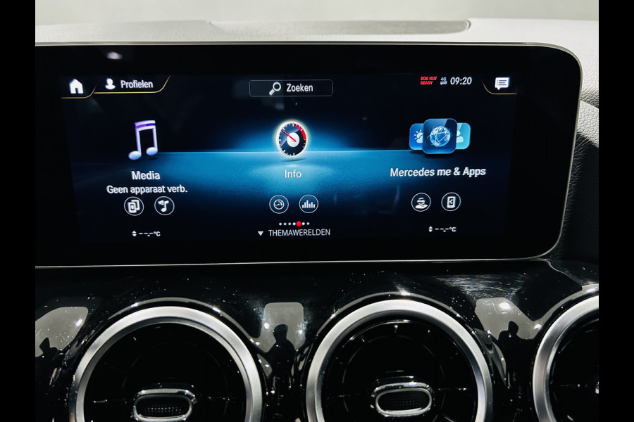 Mercedes-Benz B-Klasse 180 AMG // Trekhaak // Camera // Elek. Achterklep // Carplay // LED Koplampen // Navigatie