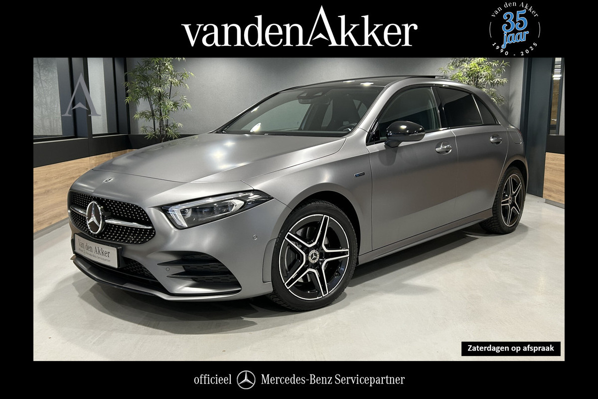 Mercedes-Benz A-Klasse 250e AMG// Panoramadak // Memory // MultiBeam LED // Keyless // Magno Grijs // Augmented