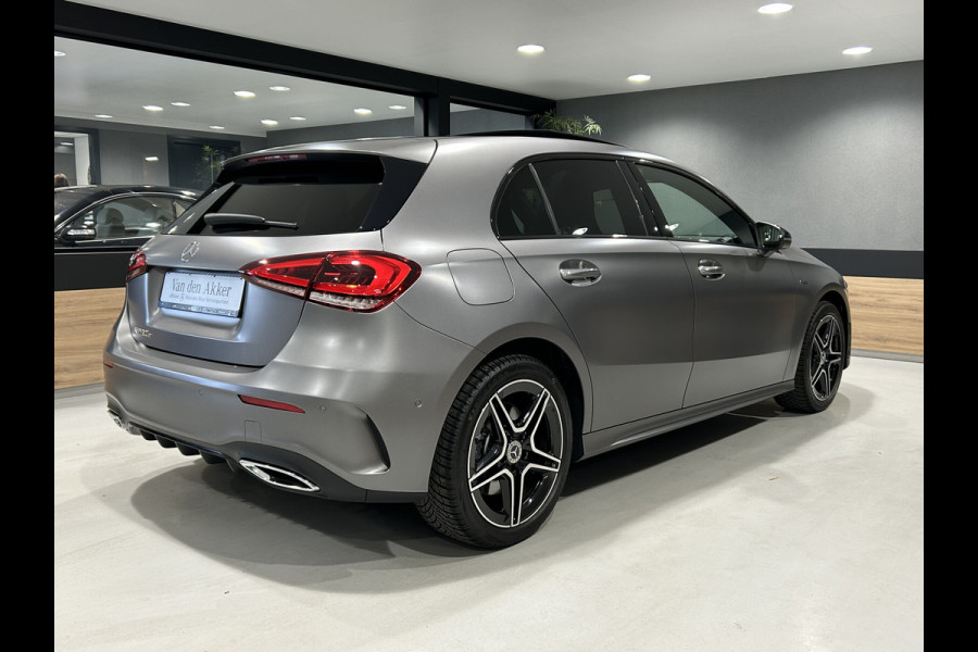Mercedes-Benz A-Klasse 250e AMG// Panoramadak // Memory // MultiBeam LED // Keyless // Magno Grijs // Augmented