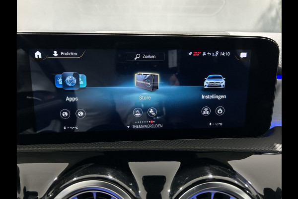 Mercedes-Benz A-Klasse 250e AMG// Panoramadak // Memory // MultiBeam LED // Keyless // Magno Grijs // Augmented