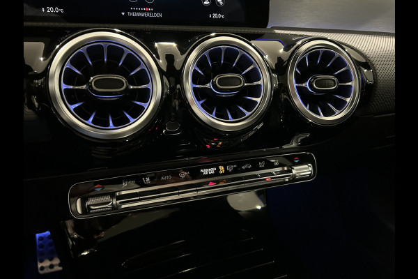 Mercedes-Benz A-Klasse 250e AMG// Panoramadak // Memory // MultiBeam LED // Keyless // Magno Grijs // Augmented