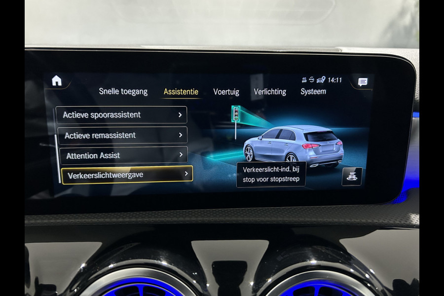Mercedes-Benz A-Klasse 250e AMG// Panoramadak // Memory // MultiBeam LED // Keyless // Magno Grijs // Augmented