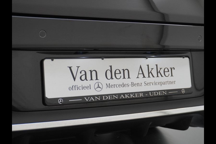 Mercedes-Benz CLA-Klasse Shooting Brake 200 AMG // Panoramadak // Sfeerverlichting // Privacy Glas // 19" Velgen // Carplay // Augmented Reality