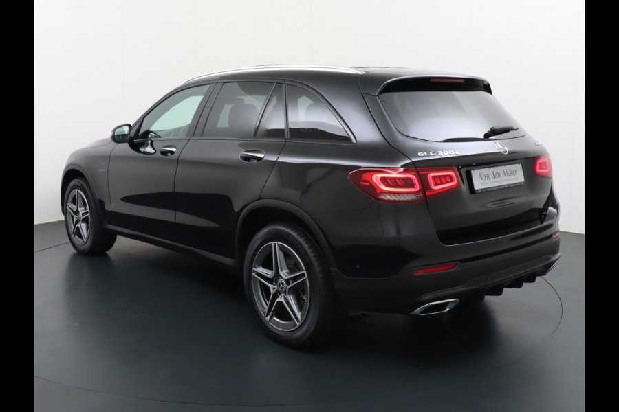 Mercedes-Benz GLC 300e AMG 4Matic // Panoramadak // Burmester // 360 Camera // Keyless // Carbon // Sfeerverlichting // Carplay