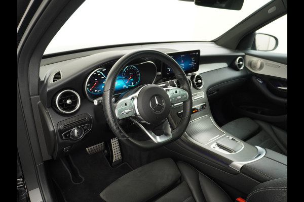 Mercedes-Benz GLC 300e AMG 4Matic // Panoramadak // Burmester // 360 Camera // Keyless // Carbon // Sfeerverlichting // Carplay