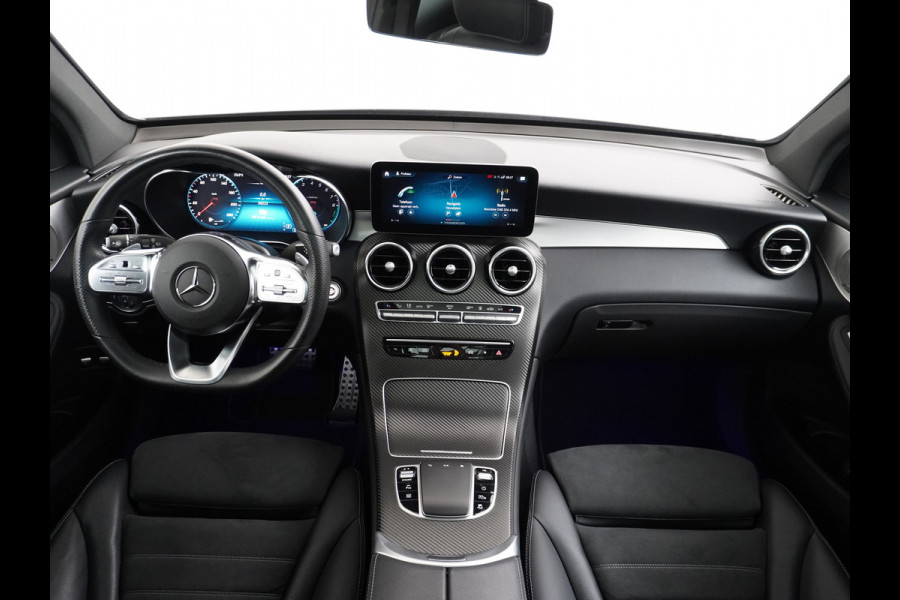 Mercedes-Benz GLC 300e AMG 4Matic // Panoramadak // Burmester // 360 Camera // Keyless // Carbon // Sfeerverlichting // Carplay