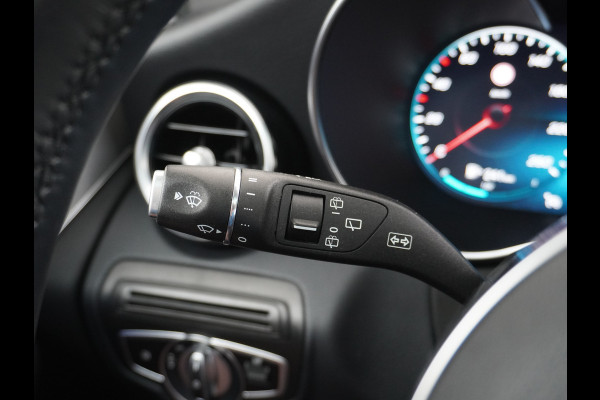 Mercedes-Benz GLC 300e AMG 4Matic // Panoramadak // Burmester // 360 Camera // Keyless // Carbon // Sfeerverlichting // Carplay