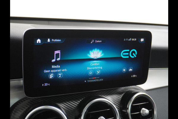Mercedes-Benz GLC 300e AMG 4Matic // Panoramadak // Burmester // 360 Camera // Keyless // Carbon // Sfeerverlichting // Carplay