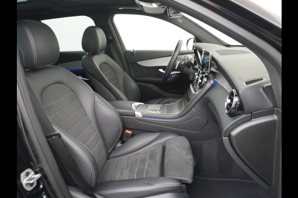 Mercedes-Benz GLC 300e AMG 4Matic // Panoramadak // Burmester // 360 Camera // Keyless // Carbon // Sfeerverlichting // Carplay