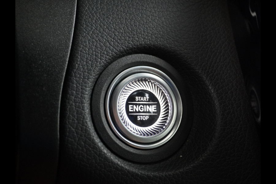 Mercedes-Benz GLC 300e Coupé AMG 4Matic // Burmester / Magno Grijs // 20 inch // Treeplanken // Night pakket