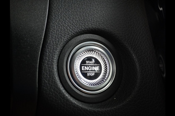 Mercedes-Benz GLC 300e Coupé AMG 4Matic // Burmester / Magno Grijs // 20 inch // Treeplanken // Night pakket