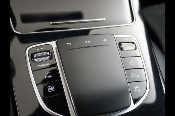 Mercedes-Benz GLC 300e Coupé AMG 4Matic // Burmester / Magno Grijs // 20 inch // Treeplanken // Night pakket