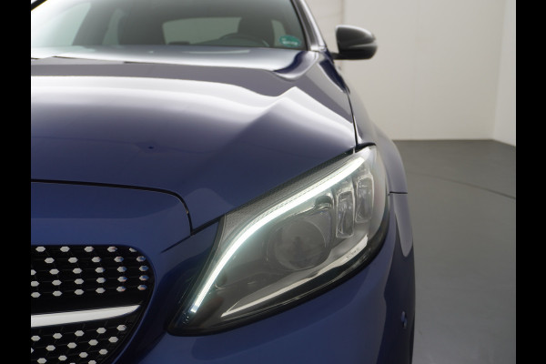 Mercedes-Benz C-Klasse 180 AMG 180 AMG // Panoramadak // MultiBeam LED // Nightpakket // Digitaal Dashbord // Carplay // Sfeerverlichting