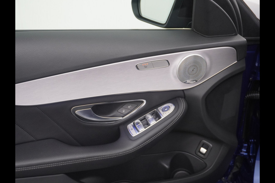 Mercedes-Benz C-Klasse 180 AMG 180 AMG // Panoramadak // MultiBeam LED // Nightpakket // Digitaal Dashbord // Carplay // Sfeerverlichting