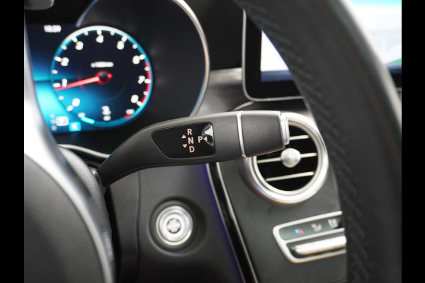 Mercedes-Benz C-Klasse 180 AMG 180 AMG // Panoramadak // MultiBeam LED // Nightpakket // Digitaal Dashbord // Carplay // Sfeerverlichting