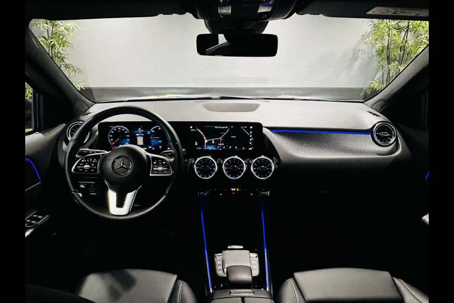 Mercedes-Benz EQA 250 Luxury 67kWh // Camera // Dode Hoek Ass. // D. Glas // Elektrische Achterklep // Sfeerverlichting // Widescreen // Cruise