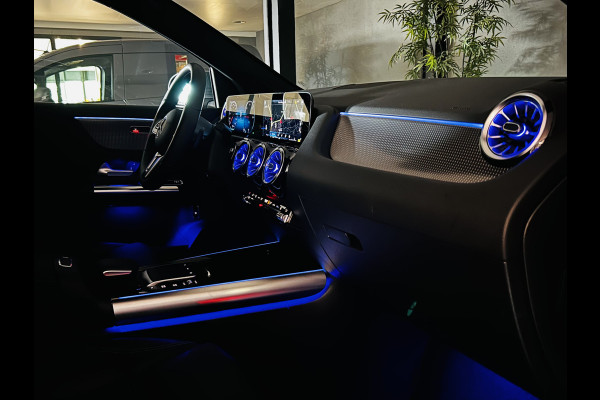 Mercedes-Benz EQA 250 Luxury 67kWh // Camera // Dode Hoek Ass. // D. Glas // Elektrische Achterklep // Sfeerverlichting // Widescreen // Cruise