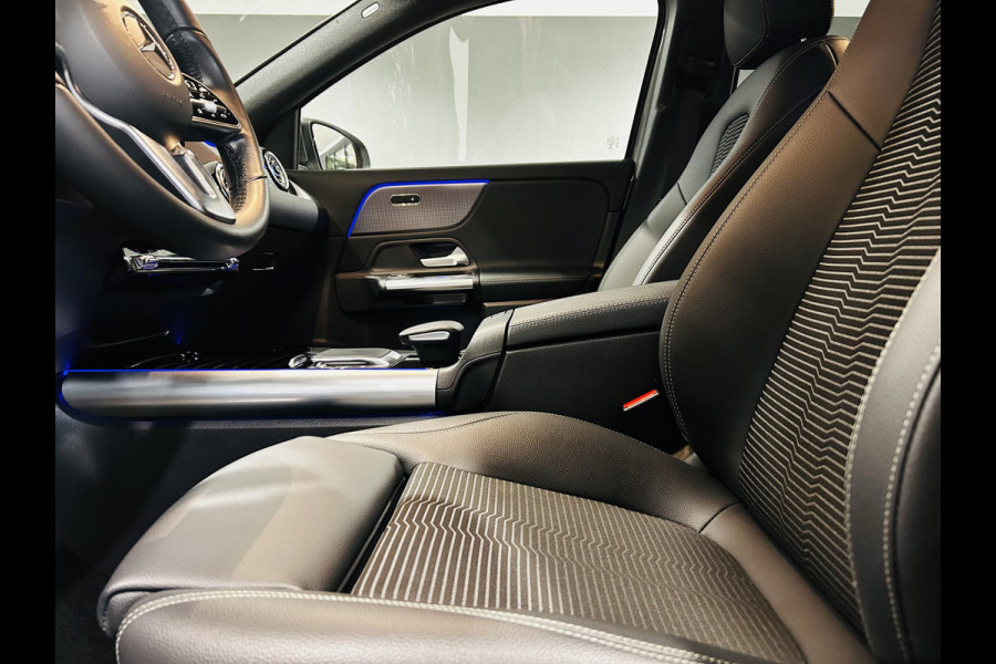 Mercedes-Benz EQA 250 Luxury 67kWh // Camera // Dode Hoek Ass. // D. Glas // Elektrische Achterklep // Sfeerverlichting // Widescreen // Cruise