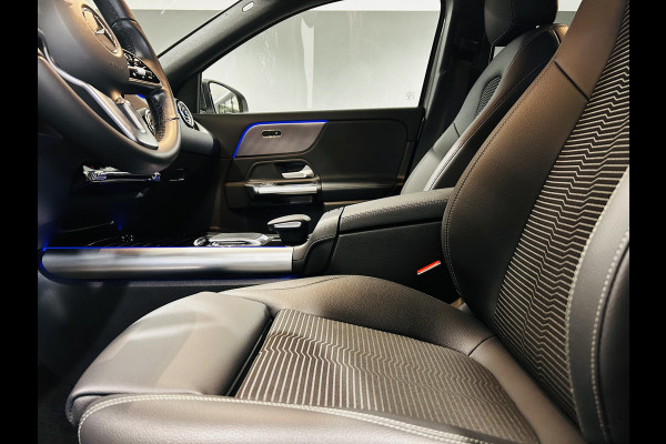 Mercedes-Benz EQA 250 Luxury 67kWh // Camera // Dode Hoek Ass. // D. Glas // Elektrische Achterklep // Sfeerverlichting // Widescreen // Cruise