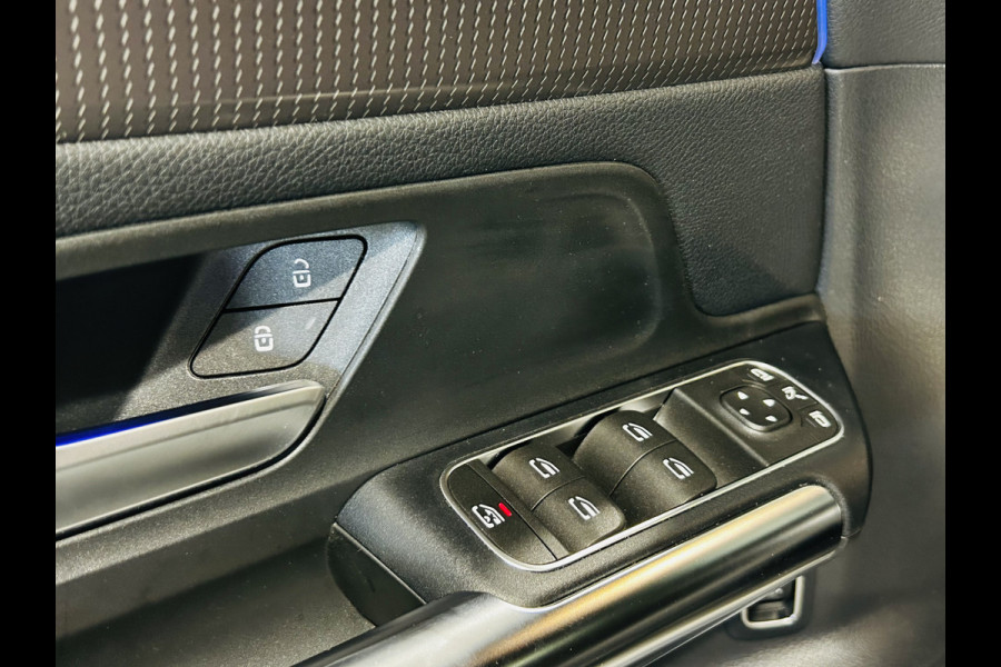 Mercedes-Benz EQA 250 Luxury 67kWh // Camera // Dode Hoek Ass. // D. Glas // Elektrische Achterklep // Sfeerverlichting // Widescreen // Cruise