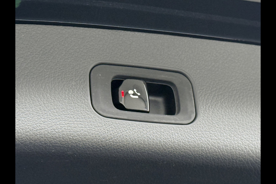 Mercedes-Benz GLC 300e AMG 4Matic // Burmester // Trekhaak // Panoramadak // Distronic // Rijassistentie pakket // Leder // Memory // 360 Camera /