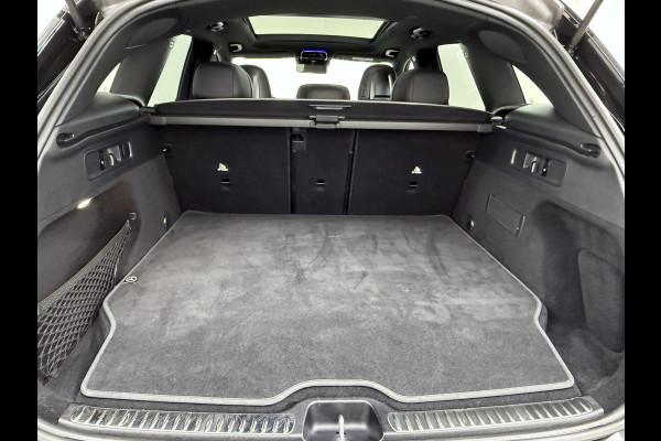 Mercedes-Benz GLC 300e AMG 4Matic // Burmester // Trekhaak // Panoramadak // Distronic // Rijassistentie pakket // Leder // Memory // 360 Camera /