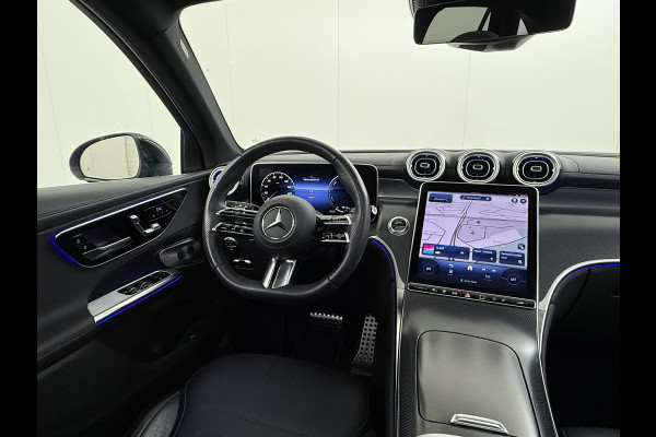 Mercedes-Benz GLC 300e AMG 4Matic // Burmester // Trekhaak // Panoramadak // Distronic // Rijassistentie pakket // Leder // Memory // 360 Camera /