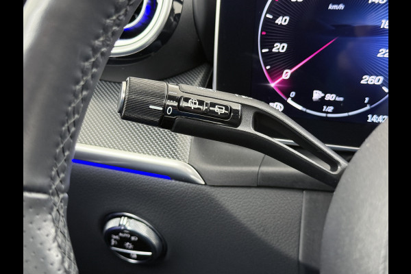 Mercedes-Benz GLC 300e AMG 4Matic // Burmester // Trekhaak // Panoramadak // Distronic // Rijassistentie pakket // Leder // Memory // 360 Camera /