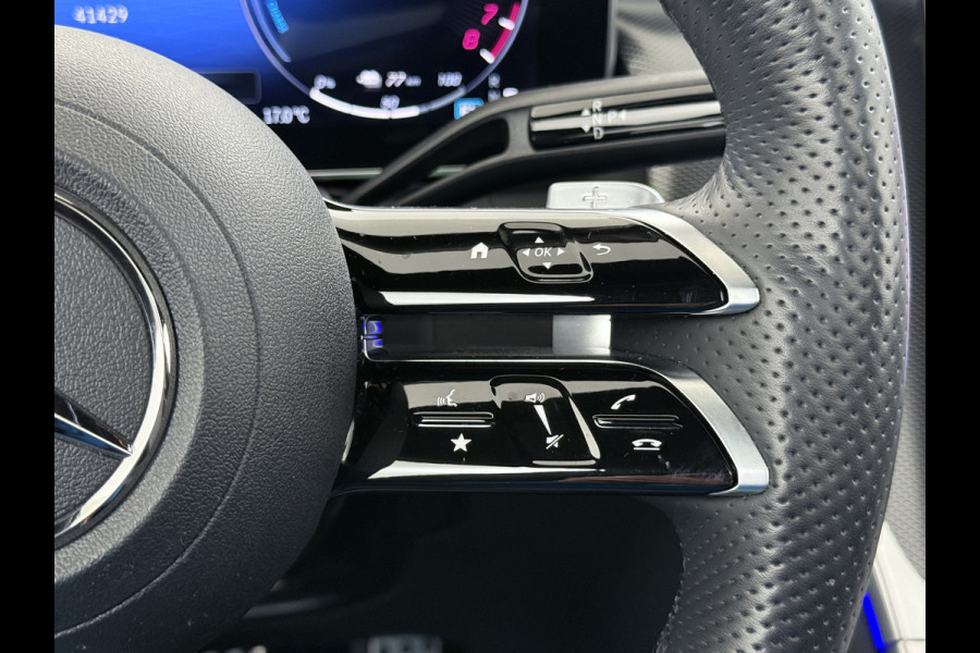 Mercedes-Benz GLC 300e AMG 4Matic // Burmester // Trekhaak // Panoramadak // Distronic // Rijassistentie pakket // Leder // Memory // 360 Camera /