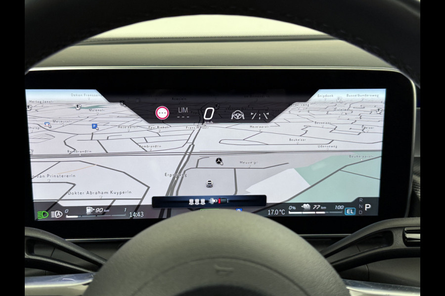 Mercedes-Benz GLC 300e AMG 4Matic // Burmester // Trekhaak // Panoramadak // Distronic // Rijassistentie pakket // Leder // Memory // 360 Camera /