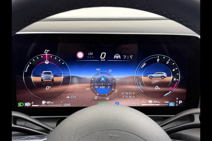 Mercedes-Benz GLC 300e AMG 4Matic // Burmester // Trekhaak // Panoramadak // Distronic // Rijassistentie pakket // Leder // Memory // 360 Camera /