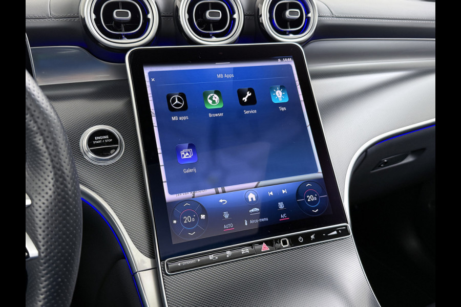 Mercedes-Benz GLC 300e AMG 4Matic // Burmester // Trekhaak // Panoramadak // Distronic // Rijassistentie pakket // Leder // Memory // 360 Camera /