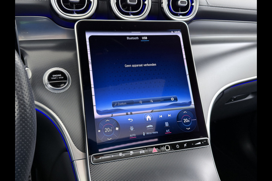 Mercedes-Benz GLC 300e AMG 4Matic // Burmester // Trekhaak // Panoramadak // Distronic // Rijassistentie pakket // Leder // Memory // 360 Camera /