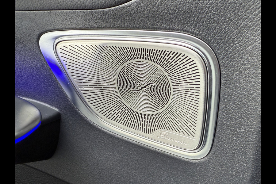 Mercedes-Benz GLC 300e AMG 4Matic // Burmester // Trekhaak // Panoramadak // Distronic // Rijassistentie pakket // Leder // Memory // 360 Camera /