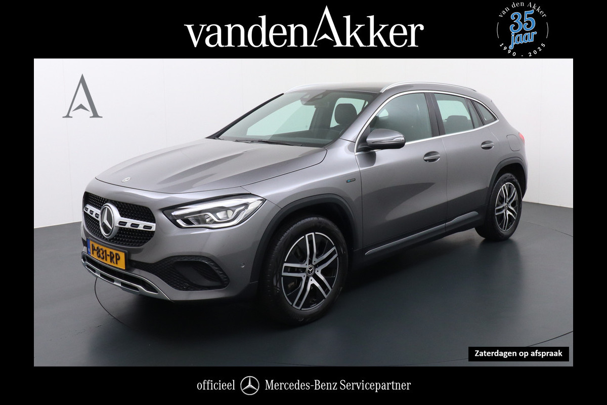 Mercedes-Benz GLA 250e Luxury // Trekhaak // Carplay // WideScreen // Navigatie // LED Koplampen // Cruise Control