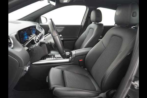 Mercedes-Benz GLA 250e Luxury // Trekhaak // Carplay // WideScreen // Navigatie // LED Koplampen // Cruise Control