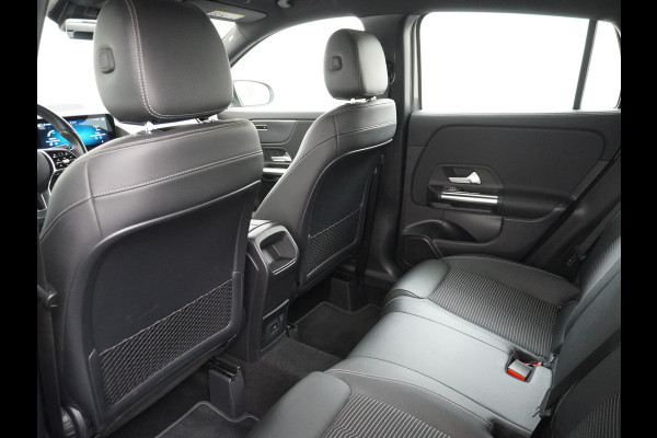 Mercedes-Benz GLA 250e Luxury // Trekhaak // Carplay // WideScreen // Navigatie // LED Koplampen // Cruise Control